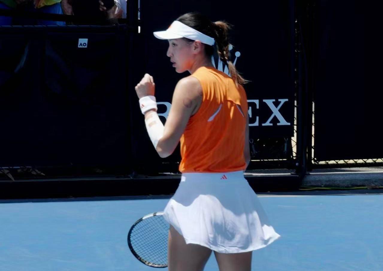 九游体育下载-又美又能打!王欣瑜澳网2-0晋级:中国莎娃进化,霸气轰10记ACE