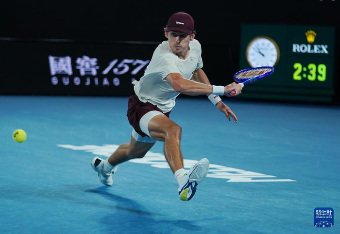 九游体育官网-澳网：德米纳尔晋级男单第四轮|美国|墨尔本|澳大利亚|王申|新华社_新浪体育_新浪新闻