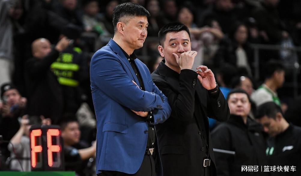 辽篮一战狂输“52分”！杨鸣真被广东打崩溃了：输现在更没未来？