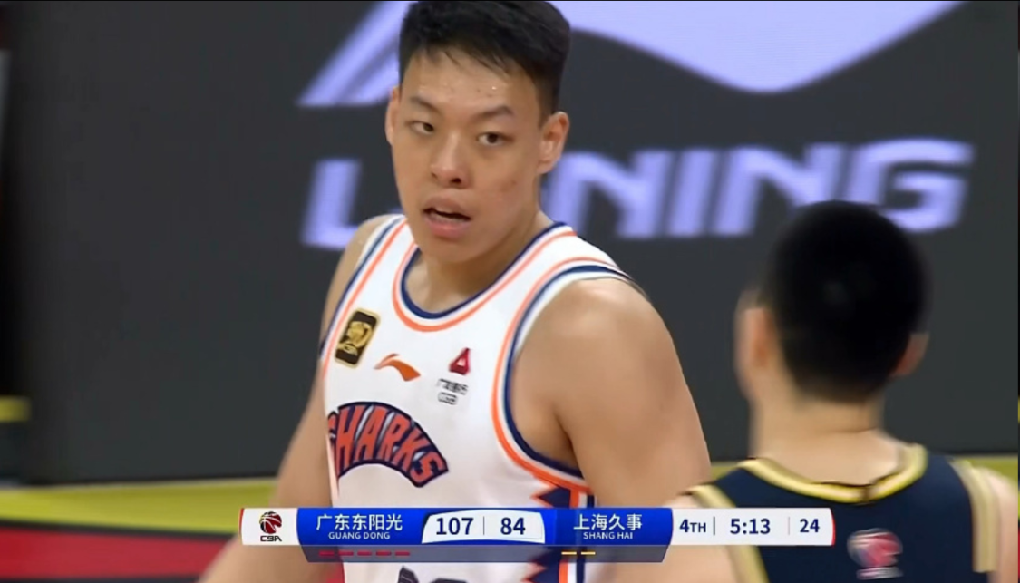 九游体育-1个板都抢不到！2米06大个子22分钟0板，郭士强当初看中他什么？